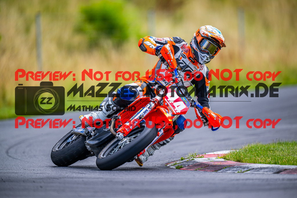 MaZZes_FotoMatrix_240713_6007705_8376 | S1