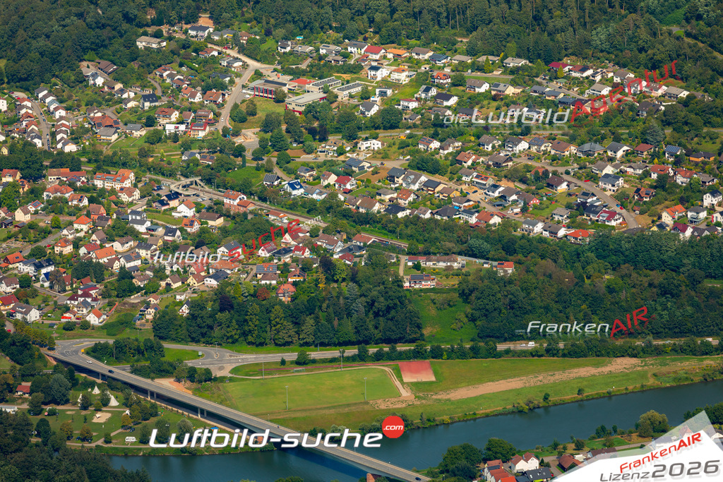 Das Luftbild zeigt :  Neckargerach - Die Luftaufnahme wurde 2024 vom UL-Flugzeug aus erstellt ( keine Drohne ) - Hochauflösende Luftaufnahme - Für grossformatige Ausdrucke geeignet. Die Geschenkidee !Mit Lizenz und Bildrechte bestellbar