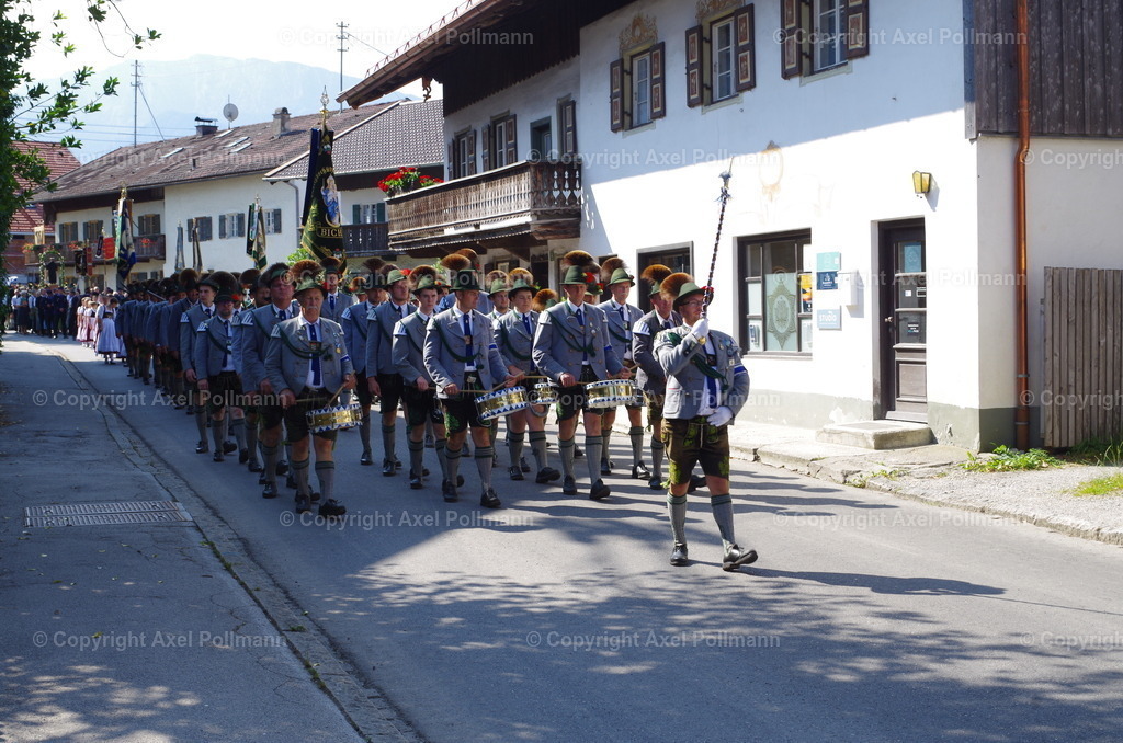 IMGP3611 | fotografiert von Axel PollmannLeonhardi Wallfahrt Benediktbeuern und Murnau, Fronleichnam, Fasching, Landschaft im Loisachtal und Benediktbeuern  - Realisiert mit Pictrs.com
