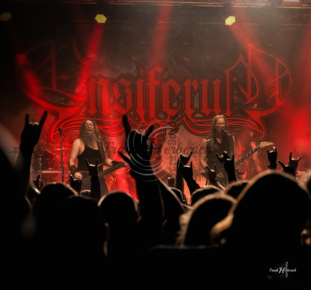 Ensiferum | Frank Herberich Fotografie, Frank Herberich, Fotografie, Hochzeit, Portrait, St. Peter Ording, Ording, Westerhever, Nordsee, Frank Fotografie, Hardheim,  Odenwald,Walldürn, Band,Eventfotografie - Realisiert mit Pictrs.com