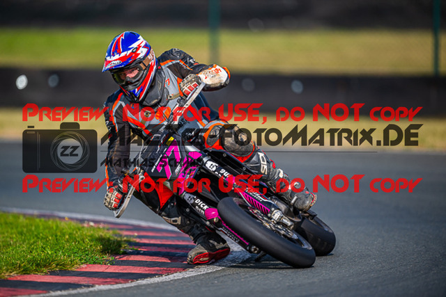 MaZZes_FotoMatrix_230930_7277 | UE40