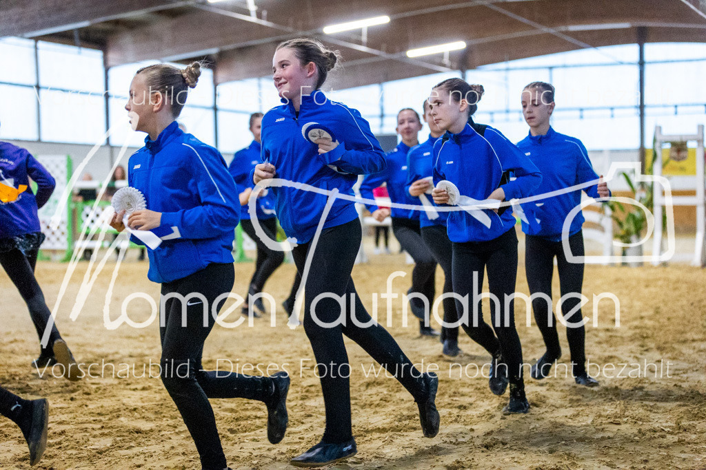 Platzierung5+6+7+NS-035 | MomenTaufnahmen Pferdesportfotos