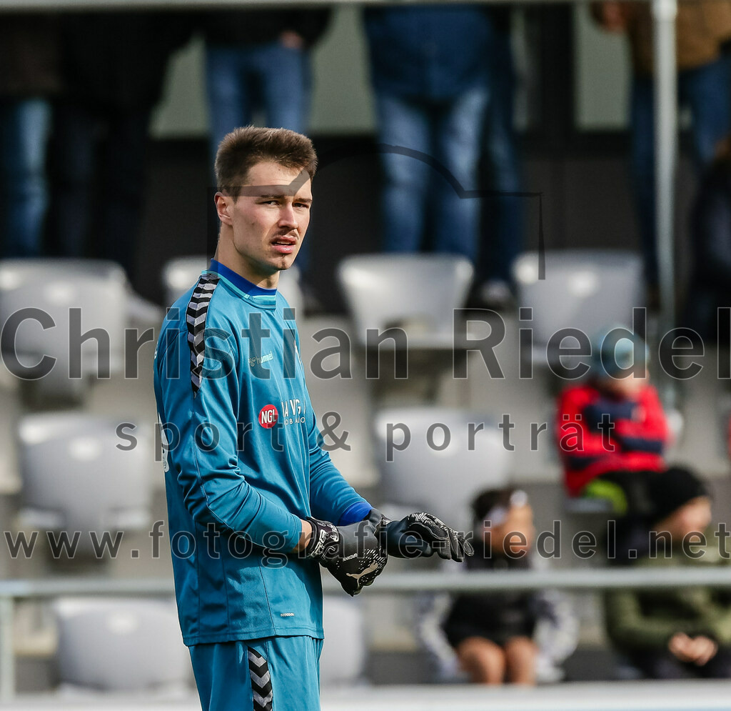 2024-02-24_032_FC_Schwaig_gegen_TSV_1880_Wasserburg | Oberding, Deutschland, 24.02.2024:
Fußball, 2. Runde Qualifikation TOTO-Pokal 2023 / 2024, 1. Spieltag, FC Schwaig gegen TSV 1880 Wasserburg, Endergebnis: 2:3

Torwart Philipp Strunk (FC Schwaig, #30)

Foto: Christian Riedel / fotografie-riedel.net
