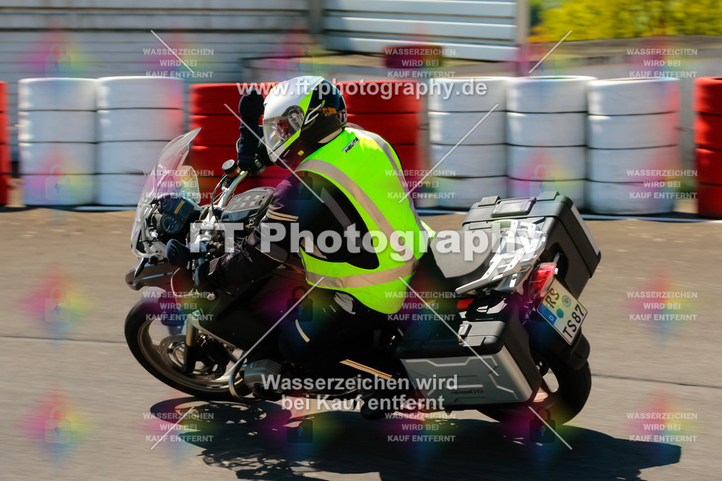 Moto-TeamOBK-22252 | Hier findet Ihr Bilder von Touristenfahrten auf der Nürburgring Nordschleife oder von anderen Veranstaltungen die ich besucht habe. Viel Spass beim Durch Schauen 