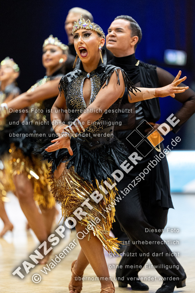 20240113-11510 | Hier finden Sie Tanz Bilder vom Latein und Standard Formationen tanzen. Sportbilder vom Tanzsport. Schöne Fotos und von Weltmeisterschaft, Europameisterschaft, Bundesliga, Regionalliga, Oberliga und Landesliga sowie von GOC Stuttgart, DanceComp, WM Bremen