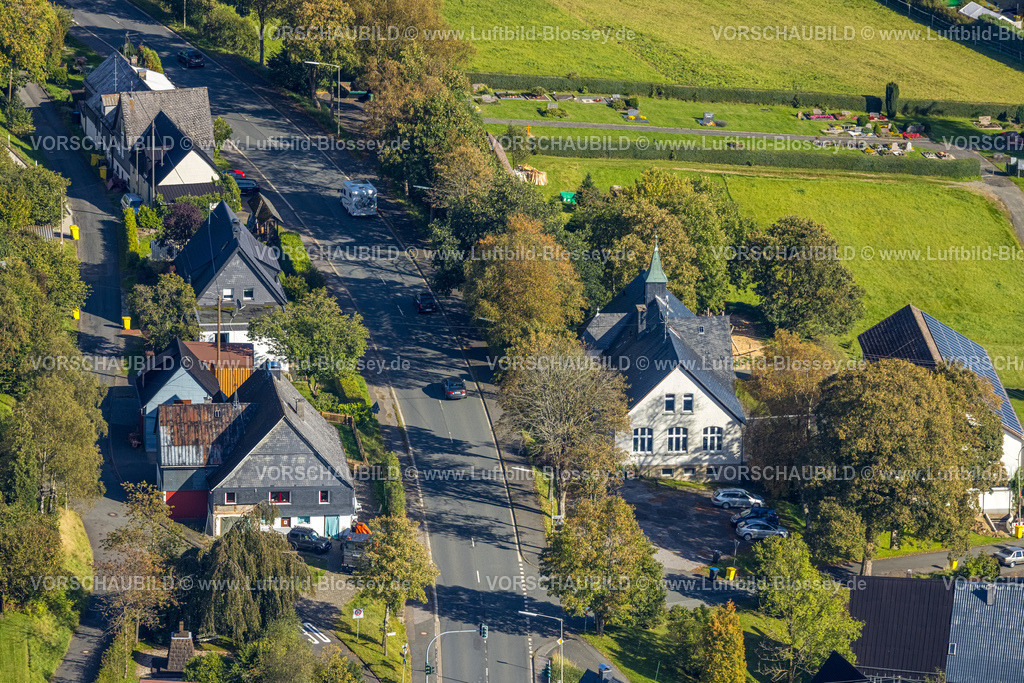 Hilchenbach230911029 | Luftbild, Ortszentrum Kronprinzenstraße mit Dorfgemeinschaftshaus Alte Schule, Lützel, Hilchenbach, Siegerland, Nordrhein-Westfalen, Deutschland