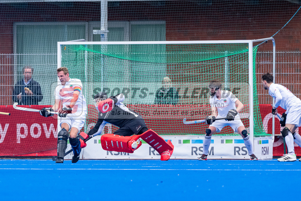 HK_20230415_106886 | 1. Bundesliga Herren Crefelder HTC - UHC Hamburg am 14.4.2023 Crefelder HTC, Krefeld , Niklas Wellen ( Crefelder HTC 10 ) , Joshua Onyekwue Nnaji Torwart ( Crefelder HTC #29 )