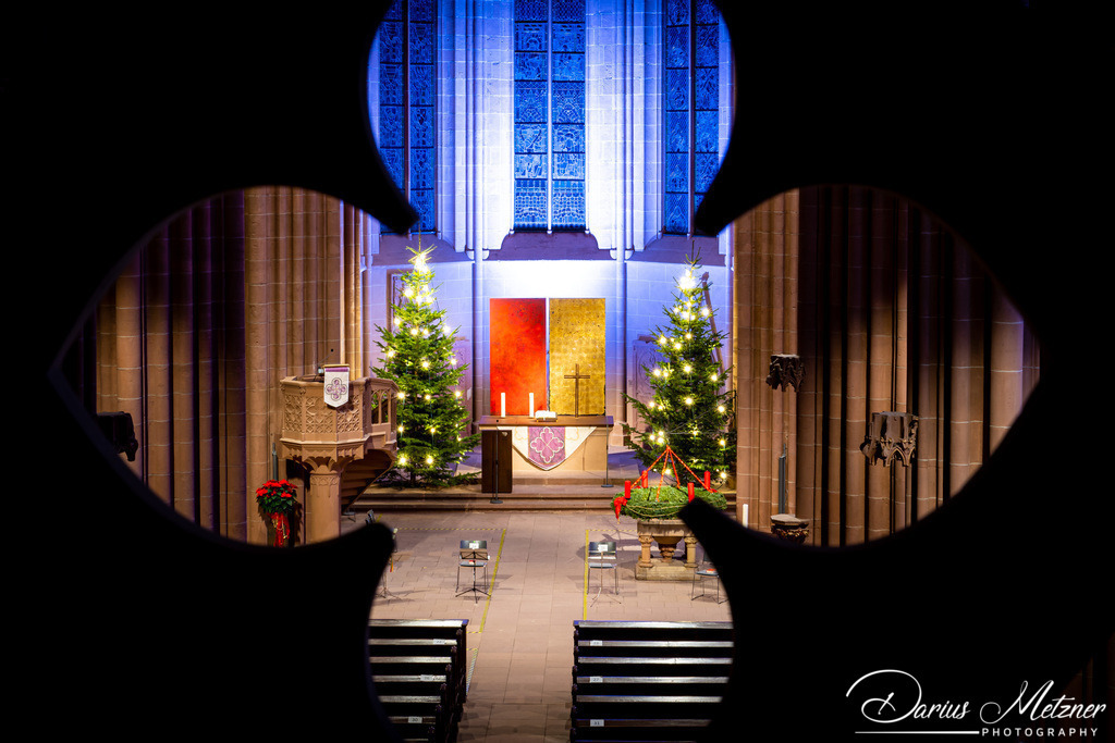 Katharinenkirche in Oppenheim | Die imposante Katharinenkirche in Oppenheim gilt als eine der bedeutendsten gotischen Kirchen am Rhein. Ihre Errichtung erfolgte in mehreren Bauabschnitten im 13., 14. und 15. Jahrhundert. Heute ist sie eine der schönsten Sehenswürdigkeiten in Rheinhessen.