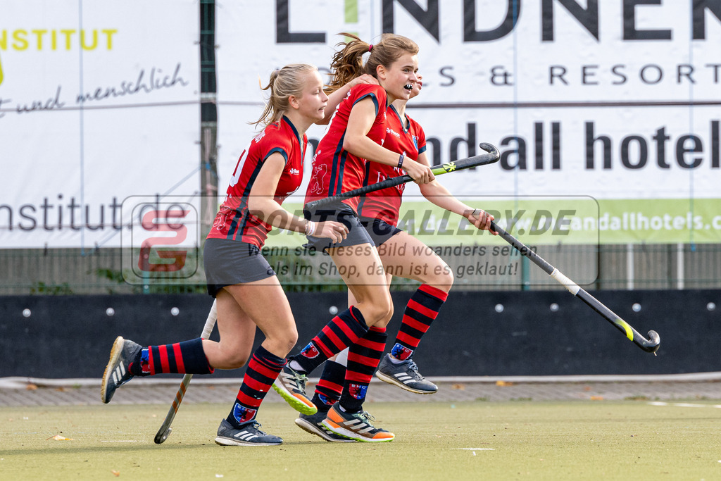 SFE_20231021_0164 | Deutsche Meisterschaft Weibliche U16 Halbfinale Uhlenhorst Mülheim - Berliner HC am 21.10.2023 in Köln (Düsseldorfer Hockeyclub 1905 e.V.), Photo: Stephan Fehrmann 2023 (Sports-Gallery)