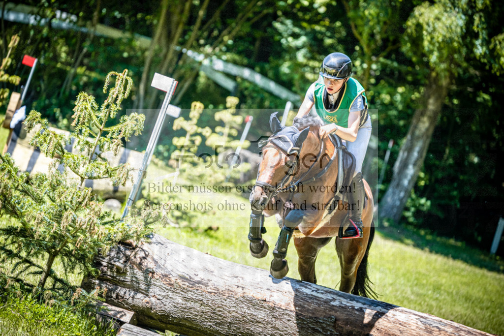 Vielseitigkeitsturnier Melle Oldendorf | Entdecke hochwertige Reitturnierfotos von Foto Oger. Professionell, emotional und authentisch – jetzt Lieblingsmomente im Shop bestellen.Deutschlandweite Turnierfotografie. - Realisiert mit Pictrs.com