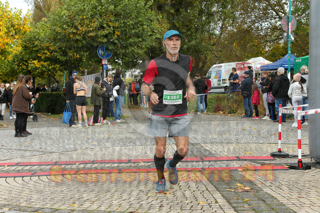 241020_1112_EX1_1425 | Sportfotografie im Rhein-Sieg Kreis, Köln, Bonn, NRW, Rheinland Pfalz, Hessen, etc. Unser Tätigkeitsfeld umfasst den Laufsport vom Volkslauf über den Marathon, Duathlon, Triathon bis zum Ultralauf wie Kölnpfad Ultra oder Schindertrail.
