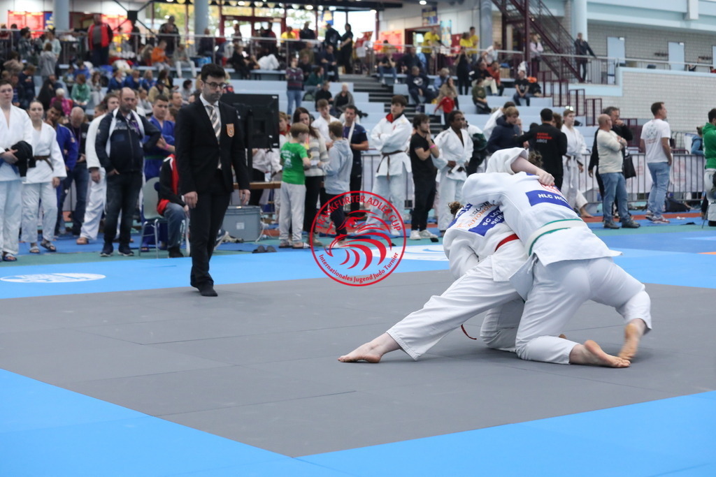 1J7A2898 | Fotos vom Adler Cup - Pictures from Adler Cup

Hier findet Ihr alle Eindrücke und großen Momente der Adler Cup Wochenenden. Here you will find all impressions and great moments of the Adler Cup weekends. - Realisiert mit Pictrs.com