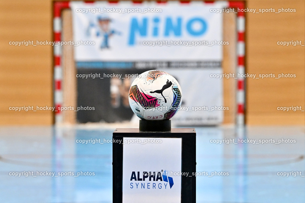 Carinthia Flamengo Futsal Club vs. FC Ljuti Krajisnici | Ballspende Alpha Synergy, Puma Futsal-Ball, Carinthia Flamengo Futsal Club vs. FC Ljuti Krajisnici, Carinthia Flamengo Fusal Club vs. FC Ljuti Krajisnici am 12.10.2025 in Klagenfurt (Ballspielhalle Viktring), Austria, (Photo by Bernd Stefan)