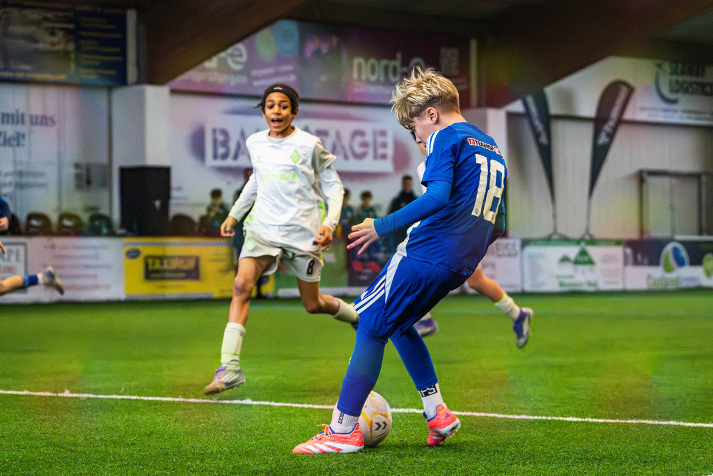 _BLR0189 | Professionelle Fußball- und Sportfotografie. Spielbilder online ansehen und kaufen – Einzelbilder oder komplette Galerien in hoher Qualität. - Realisiert mit Pictrs.com