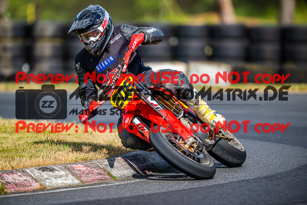 MaZZes_FotoMatrix_220528_3349 | Fotograf Mathias Schmid
Sportfotograf,
Eventfotograf,
Hochzeitsfotograf,
Portraitfotograf