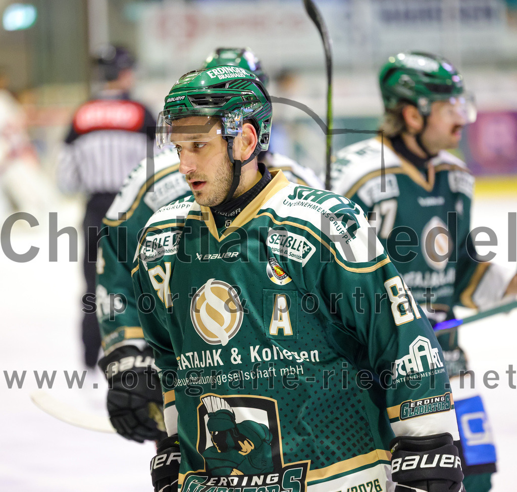 2026-02-20_072_TSV_Erding_gegen_Deggendorfer_SC | Erding, Deutschland, 20.02.2026:Eishockey, Oberliga Süd 2025 / 2026, 49. Spieltag, TSV Erding gegen Deggendorfer SC, Endergebnis: 4:1Maximilian Forster (Erding Gladiators, #81)Foto: Christian Riedel / fotografie-riedel.net