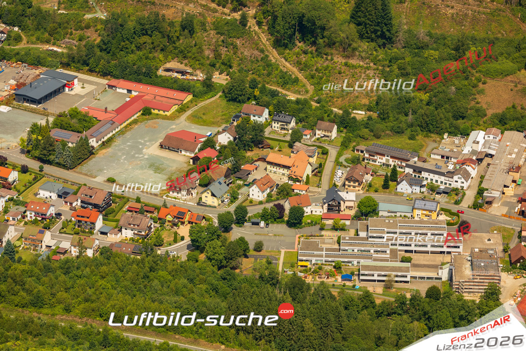 Luftaufnahme von Wallenfels - Die Luftaufnahme wurde 2025 vom UL-Flugzeug heraus erstellt ( keine Drohne ) - Hochauflösende Luftaufnahme - für professionelle Ausdrucke geeignet. Die Geschenkidee !Mit Lizenz und Bildrechte bestellbar