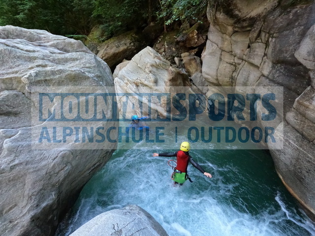 GOPR0568 | Bestelle die Bilder deines Berg- oder Wasser-Abenteuers mit Mountain Sports bequem von zu Hause aus direkt über unseren Online Fotoshop von pictrs.com. - Realisiert mit Pictrs.com