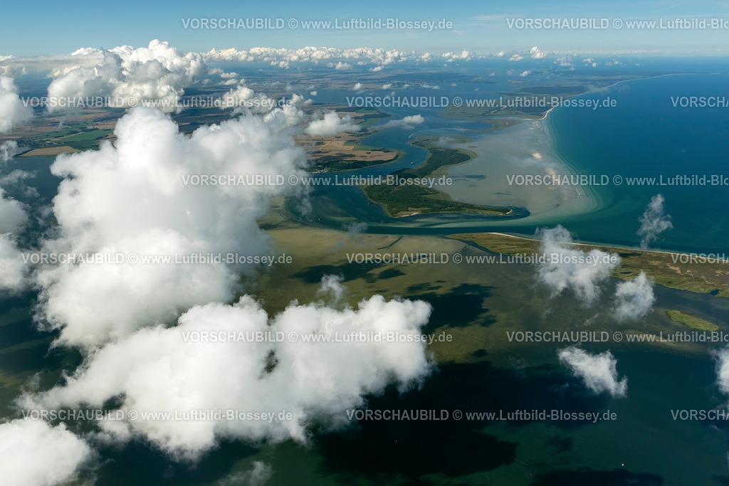 Ruegen12082724Nordinsel | Luftbild, südlich von Hiddensee, Bock, Barther Zufahrt, Wolken,  Ummanz, Insel Rügen, Mecklenburg-Vorpommern, Deutschland, Europa