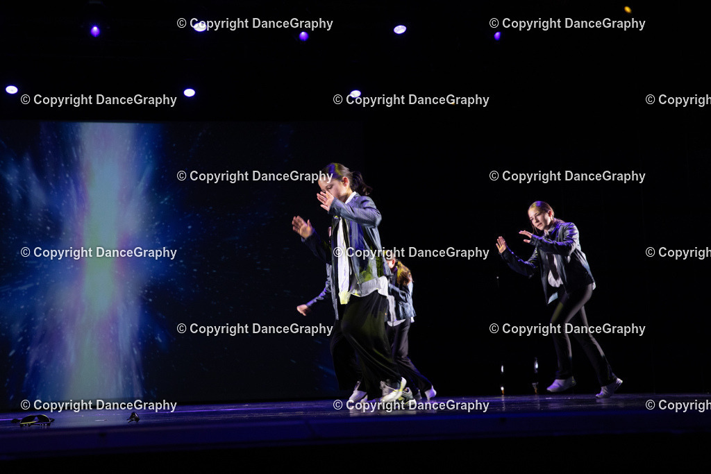 GPHY6413 | DanceGraphy - Realisiert mit Pictrs.com