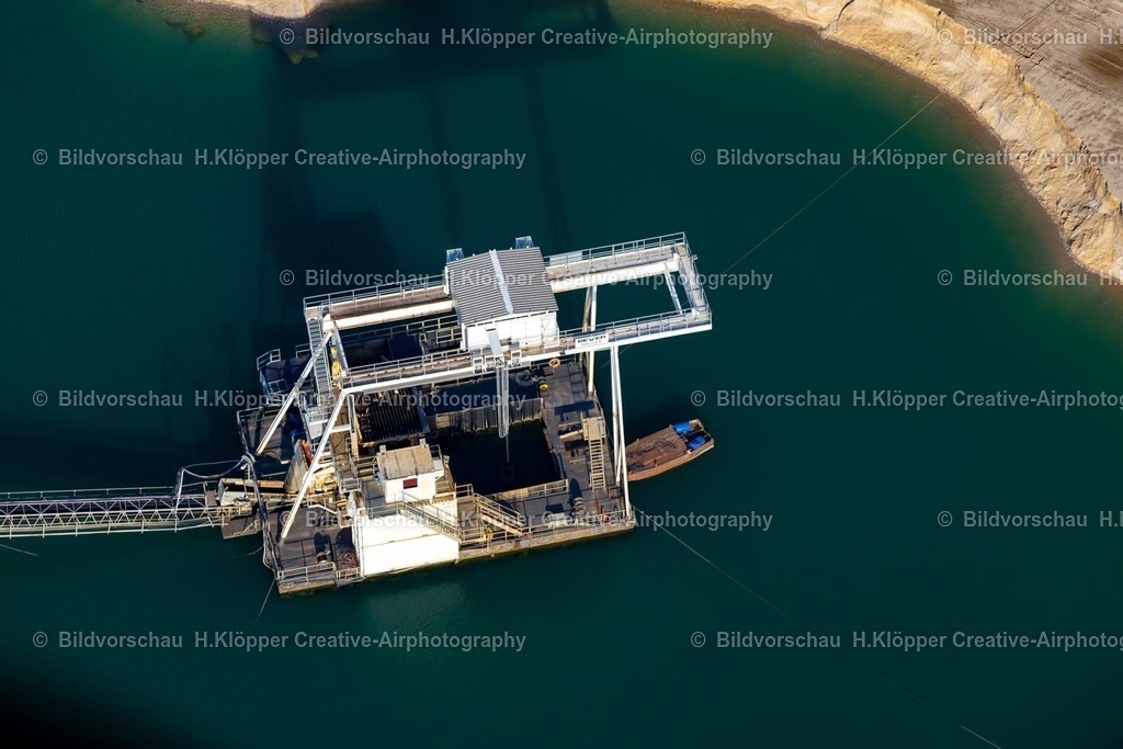 Luftbilder Kerken-7674 | Luftbildfotografie Baggersee und Kies- Tagebau " Holcim Kies und Splitt GmbH " in Kerken im Bundesland Nordrhein-Westfalen, Deutschland - Realisiert mit Pictrs.com