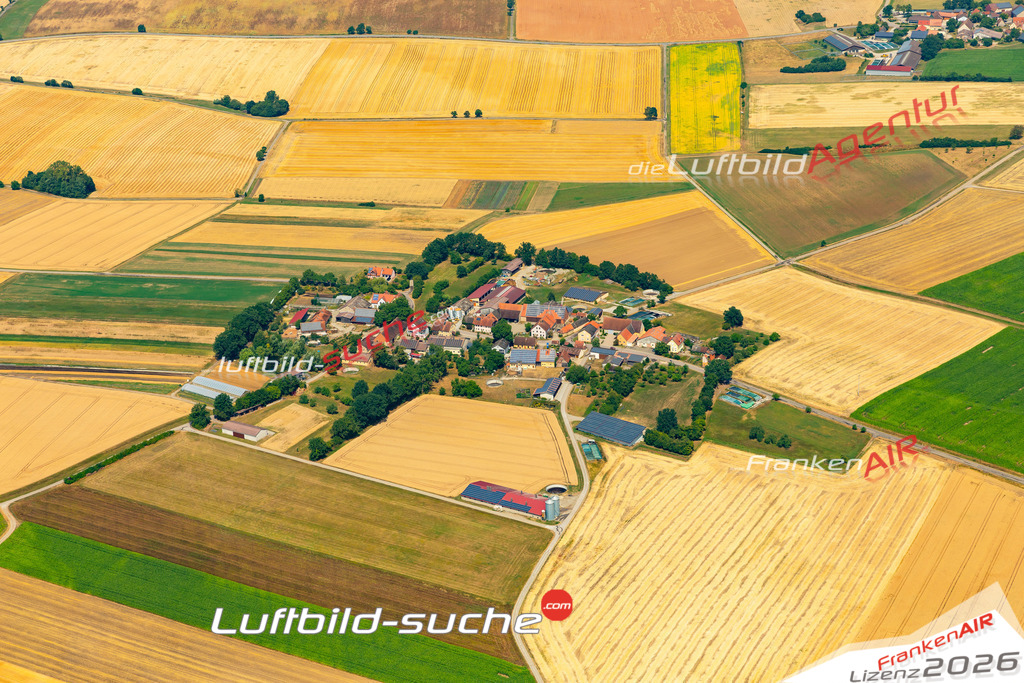 Aktuelles Luftbild von Standorf Schrozberg - Die Luftaufnahme wurde 2022 mittels UL-Flugzeug erstellt ( keine Drohne ) - hochauflösende Kamera-Systeme von  Canon -Beste Qualität - Für grossformatige Ausdrucke geeignet. Die Geschenkidee !