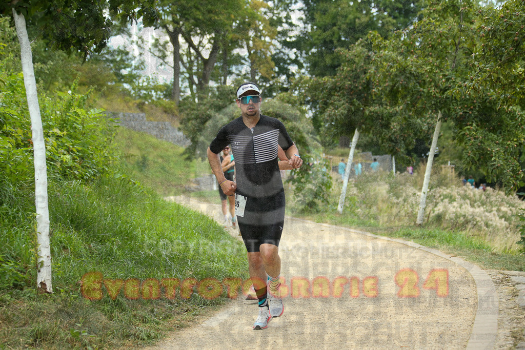 250824_1423_EX1_6030 | Sportfotografie im Rhein-Sieg Kreis, Köln, Bonn, NRW, Rheinland Pfalz, Hessen, etc. Unser Tätigkeitsfeld umfasst den Laufsport vom Volkslauf über den Marathon, Duathlon, Triathon bis zum Ultralauf wie Kölnpfad Ultra oder Schindertrail.