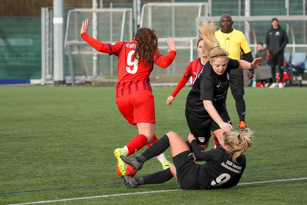 20260329-FCH-HS_081 | 1.FC Heidenheim 1846 II vs. SGM Hohenmemmingen/Sontheim, Fußball, Frauen, Bezirksliga, 2025/2026, 14. Spieltag, 29.03.2026 in Heidenheim, Kunstrasen b. Voith-Arena West(Foto: Michael Bulling) - Realisiert mit Pictrs.com