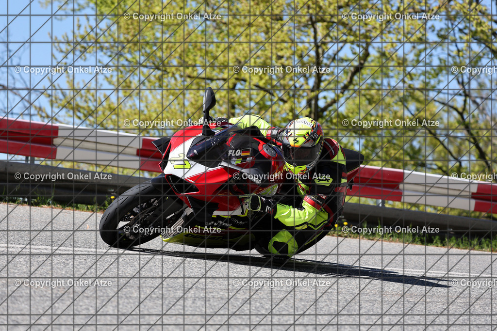 IMG_8066 | Fotograf am Kyffhäuser. Onkel Atze. Kyffhäuser Rennstrecke. Café36. Motorsportfotografie. - Realisiert mit Pictrs.com
