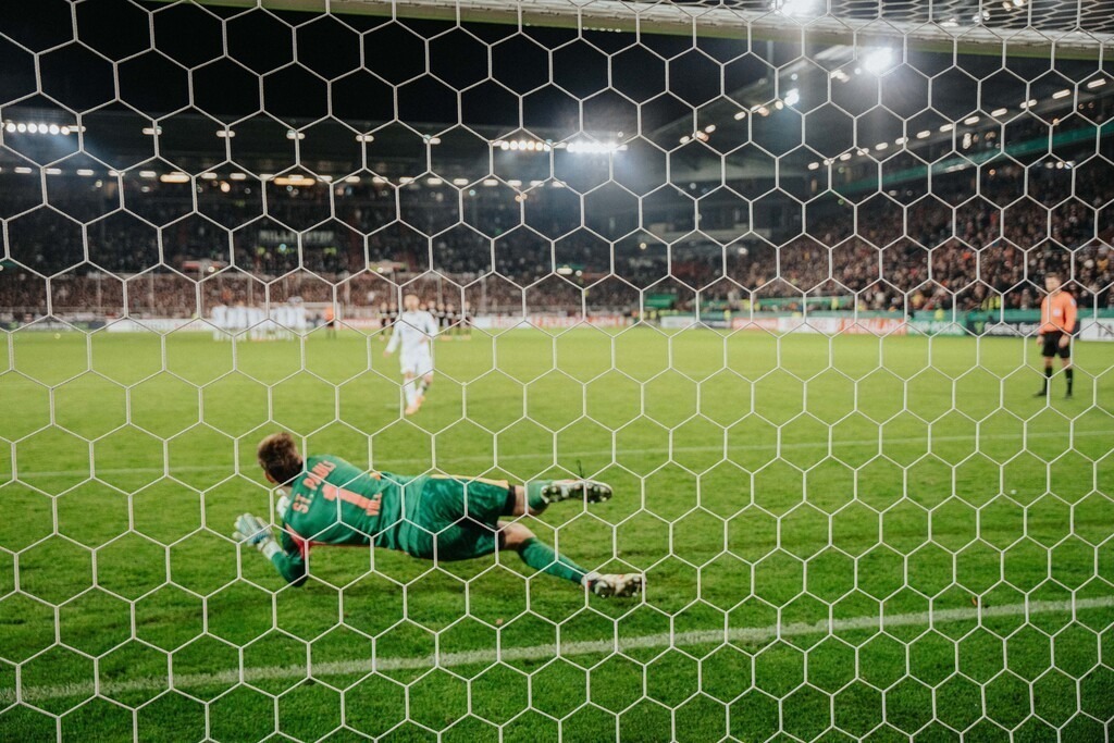 FCP08888 | Der offizielle Shop für FC St. Pauli Fotos. Wähle aus Spielszenen & Fanmomenten dein FCSP Wunschformat. Wir liefern Millerntor-Atmosphäre.