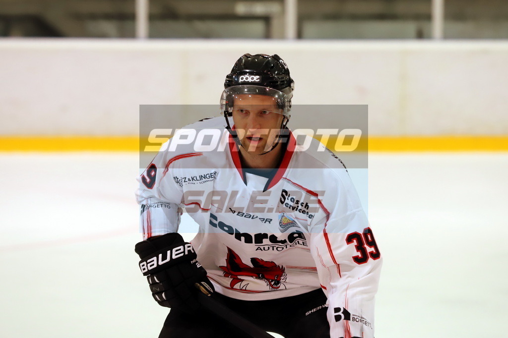 Oula Uski - EVD | Oula Uski - EVD - Realisiert mit Pictrs.com