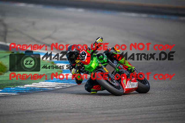 MaZZes_FotoMatrix_220924_2245 | TWIN CUP