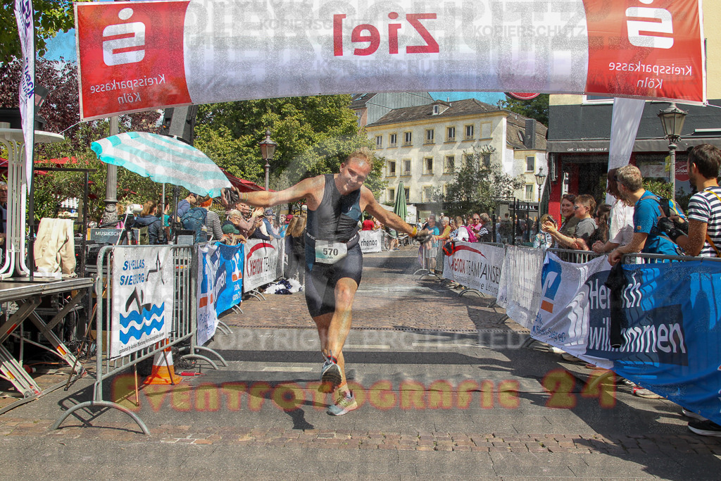 250824_1433_EV4_1902 | Sportfotografie im Rhein-Sieg Kreis, Köln, Bonn, NRW, Rheinland Pfalz, Hessen, etc. Unser Tätigkeitsfeld umfasst den Laufsport vom Volkslauf über den Marathon, Duathlon, Triathon bis zum Ultralauf wie Kölnpfad Ultra oder Schindertrail.