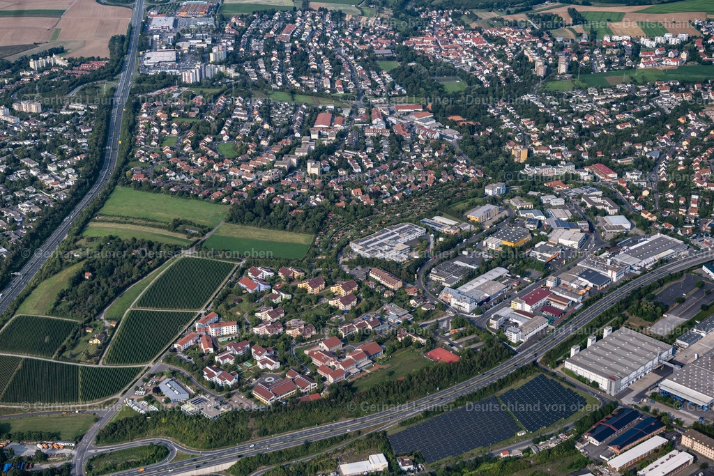 4047892 | WüRZBURG 21.08.2021 Innenstadtbereich im Stadtgebiet im Ortsteil Lengfeld in Würzburg im Bundesland Bayern, Deutschland. // Cityscape of the district in the district Lengfeld in Wuerzburg in the state Bavaria, Germany. Foto: Gerhard Launer