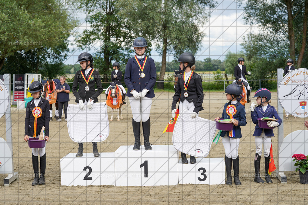20240630-FAH02518 | Turnierbilder Schwabmünchen, Dressurbilder, Springreitturnier, Reitsportbilder, Turnierfotografen Bayern, Turnierfotograf