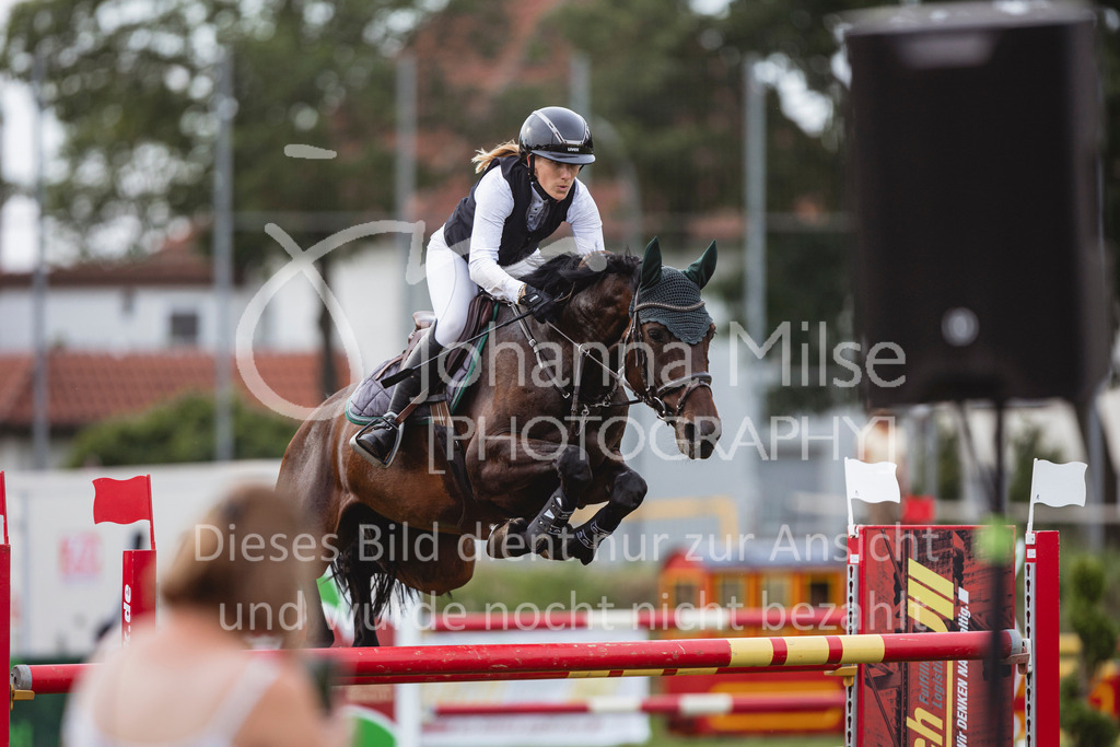 240719_LC_Youngster-S-605 | Deine schönsten Turniermomente als professionelle Fotos! Entdecke hochwertige Pferdesport-Fotografie im Online-Shop. Jetzt Fotos finden & bestellen!