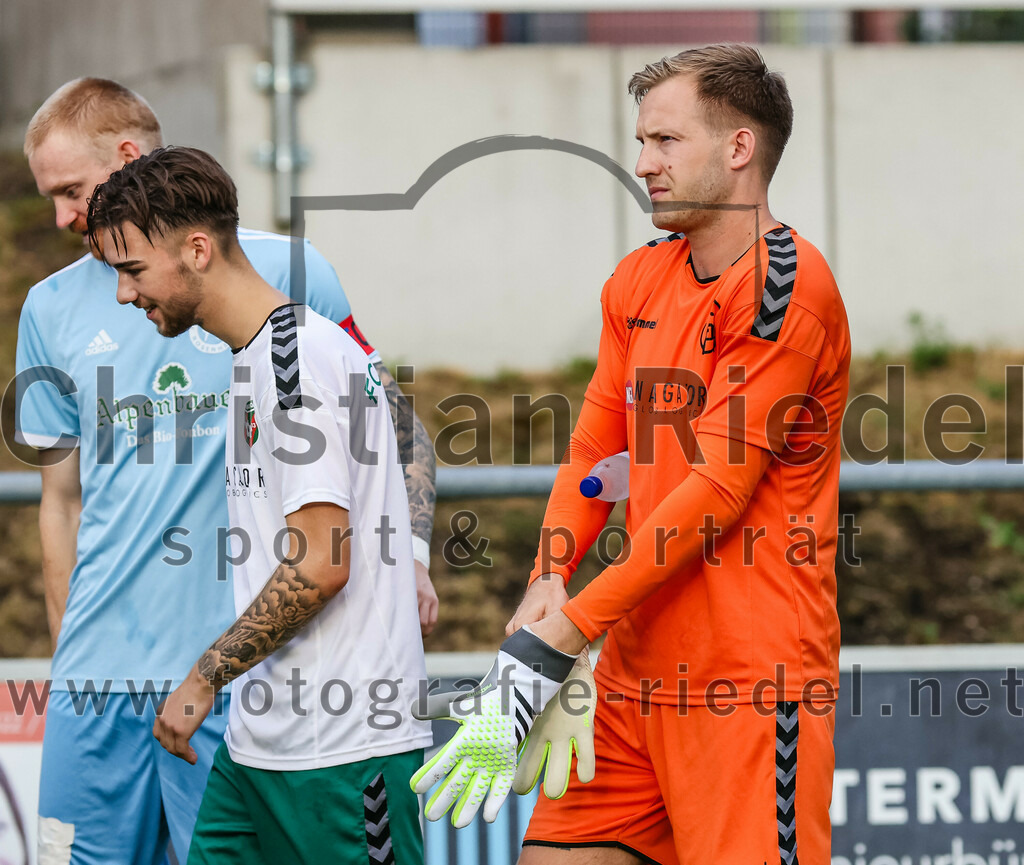 2023-07-28_002_FC_Schwaig_gegen_TSV_1860_Rosenheim | Oberding, Deutschland, 28.07.2023:
Fußball, Landesliga Südost 2023 / 2024, 3. Spieltag, FC Schwaig gegen TSV 1860 Rosenheim, Endergebnis: 1:1

Torwart Franz Hornof (FC Schwaig, #1)

Foto: Christian Riedel / fotografie-riedel.net