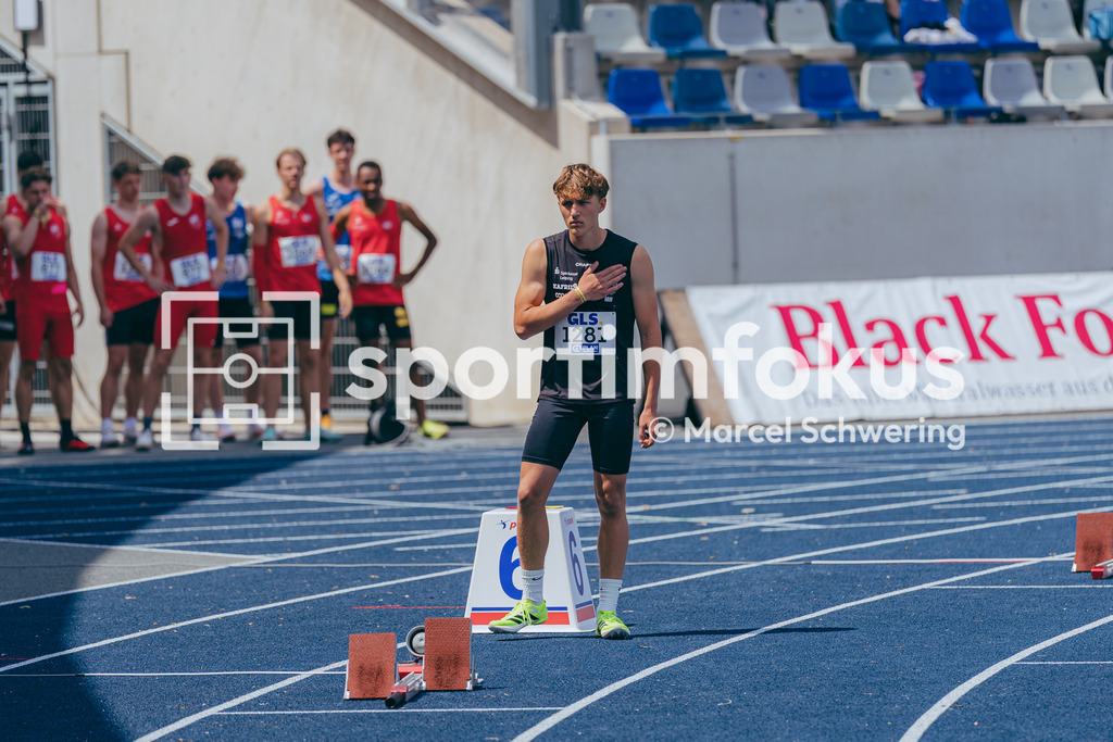DM U23 U18 Bochum 2026 | Maximilian Hanke (SC DHfK Leipzig) vor dem Start bei den Deutschen Meisterschaften der U18 &amp; U23 2026 im Lohrheidestadion in Bochum-Wattenscheid. - Realisiert mit Pictrs.com