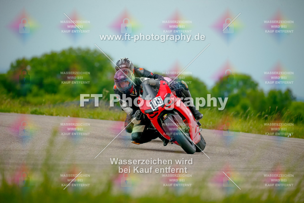 _MOT1931 | Hier findet Ihr Bilder von Touristenfahrten auf der Nürburgring Nordschleife oder von anderen Veranstaltungen die ich besucht habe. Viel Spass beim Durch Schauen 