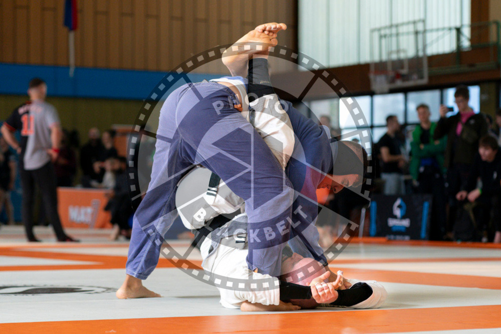 20240915PBB1531 | Athletes compete during the Grappling Industries’ grappling and Brazilian jiu-jitsu competition in Berlin, on September 15, 2024.