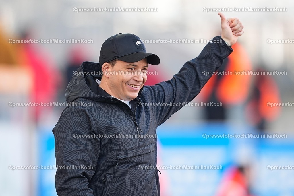 xYDRx24012601013 | 24.01.2026, xydrx, Fußball, 3.Liga, Rot-Weiss Essen - TSV Havelse, Saison 2025 2026, Stadion an der Hafenstraße: Samir Ferchichi (Cheftrainer TSV Havelse)   DFB regulations prohibit any use of photographs as image sequences and or quasi-video. Photo: xYannisxDreimannxPressefotoKochx