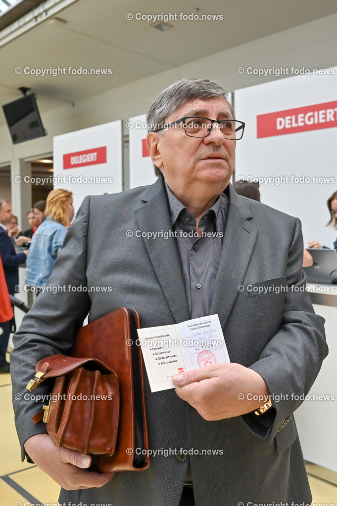 Bundesparteitag SPOE in Linz Design Center_ 03.06.2023-3 | 03.06.2023, Linz, AUT, Bundesparteitag SPOE in Linz Design Center, im Bild Berthold Felber Parteimitglied und Anfechter der Wahl)
