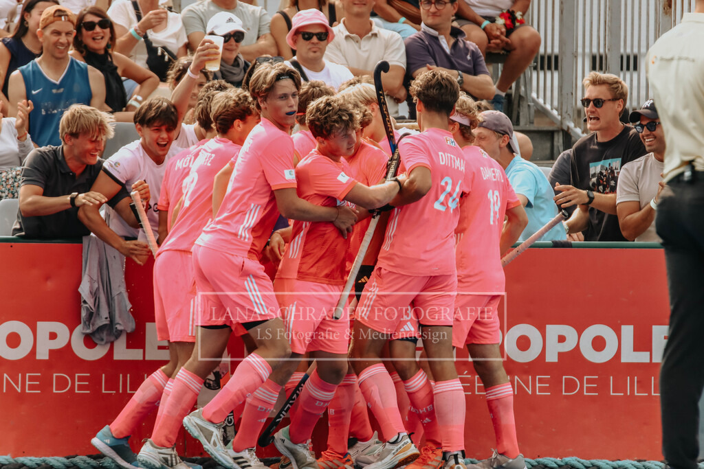 EM_MU18_F_GER-FRA_Lille_bearbeitet (184 von 433) | lanaschraderfotografie - Realisiert mit Pictrs.com