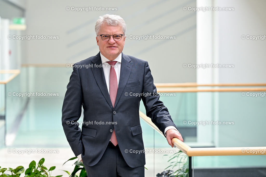 Klaus Luger (SP_ Bgm. der Stadt Linz)_ 10.03.2023-13 | 10.03.2023, Altes Rathaus, AUT, Buergermeister Klaus Luger, im Bild Klaus Luger (SP, Buergermeister der Stadt Linz) 