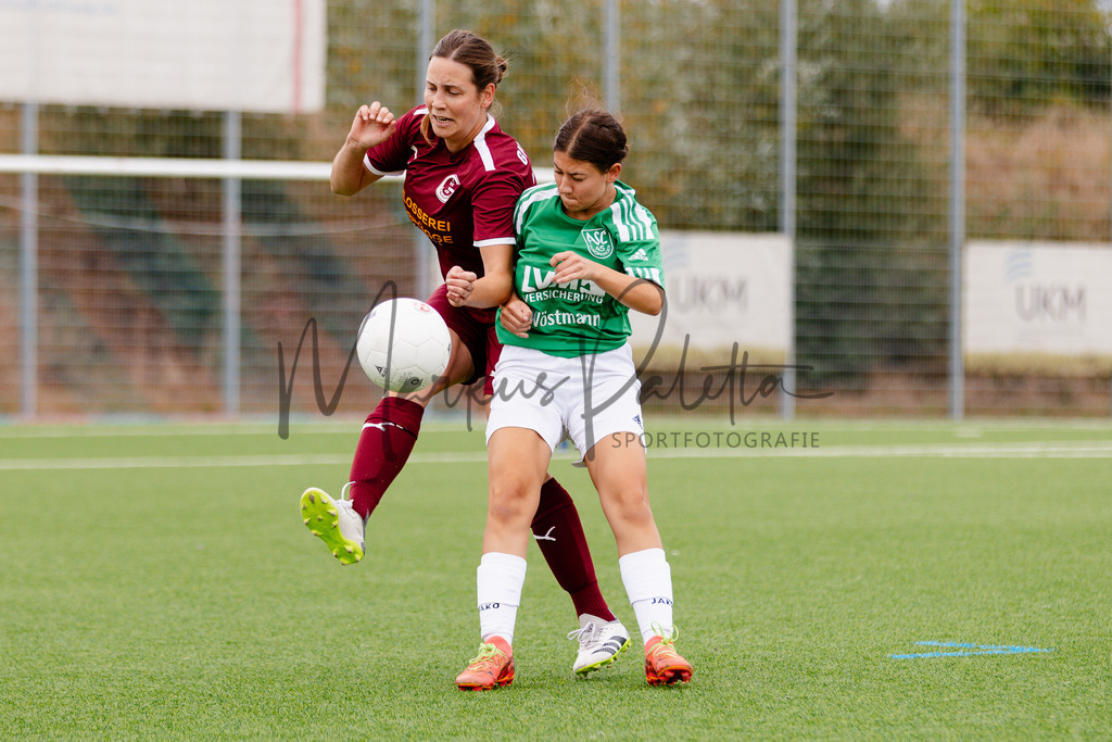 Frauen Landesliga, 2. Spieltag, Saison 2025/2026: 1. FC Gievenbeck - ASC Schöppingen | IGA 2027 Frauen Landesliga, 2. Spieltag, Saison 2025/2026, 1. FC Gievenbeck empfängt ASC Schöppingen im Sportpark Gievenbeck in Münster. Foto: sportfotografie.ms | Markus Paletta - Realisiert mit Pictrs.com
