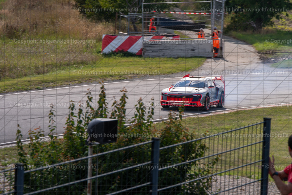 20250906160421D75_6499 | Bitte beachten!!!
Alle Fotos dieser Galerie sind nur grundbearbeitet. Im Falle eines Verkaufs, werde ich die Fotots noch mit dem nötigen Feinschliff versehen. - Realisiert mit Pictrs.com