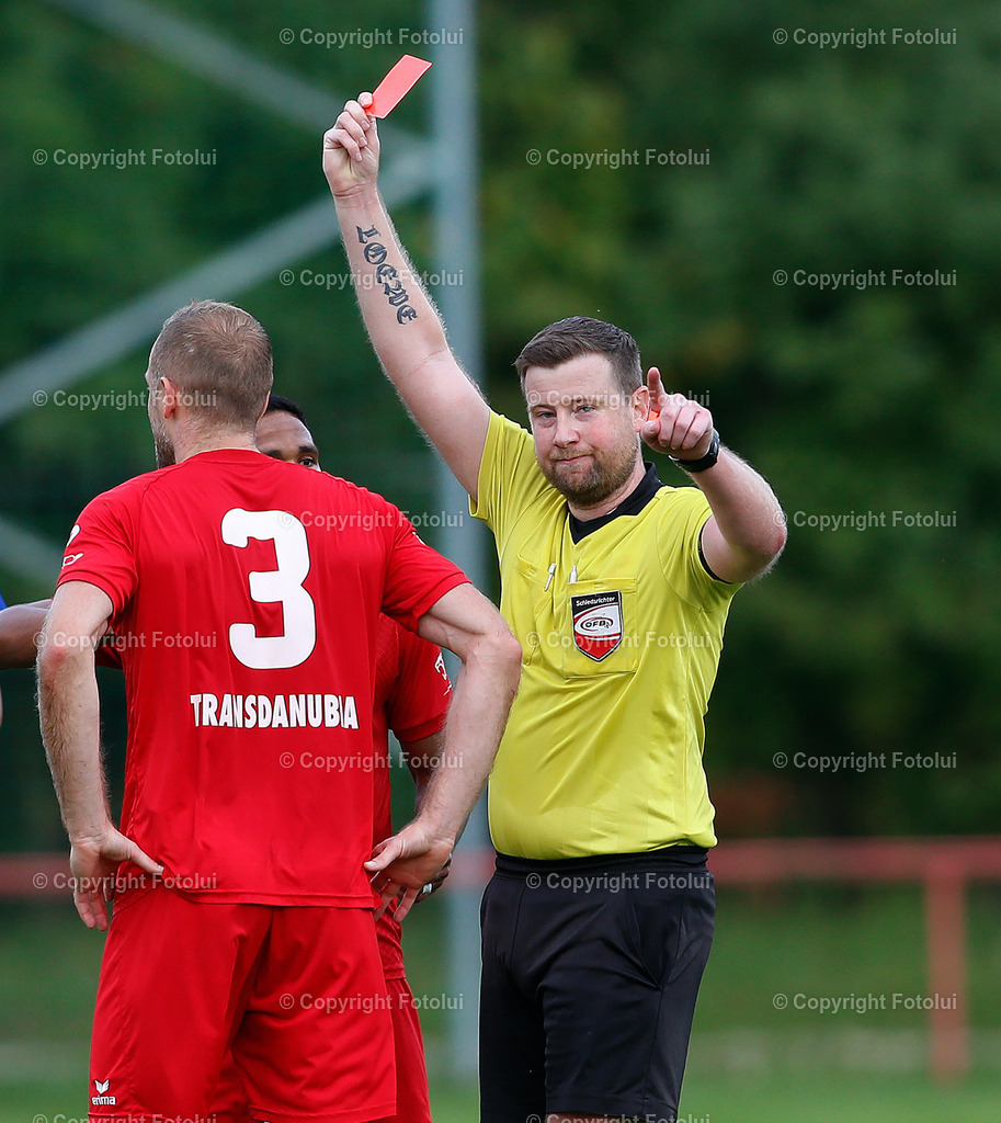 A_LUI_130925_38 | SPORT FUSSBALL LT1 OOE LIGA ASKOE OEDT 1B-UNION EDELWEIß LINZ 13.09.2025 IM BILD:MATEJ VULIC   (OEDT1B) WIRD VON SCHIEDSRICHTER  STEPHAN BAUER DES FELDES VERWIESEN FOTO:FOTOLUI