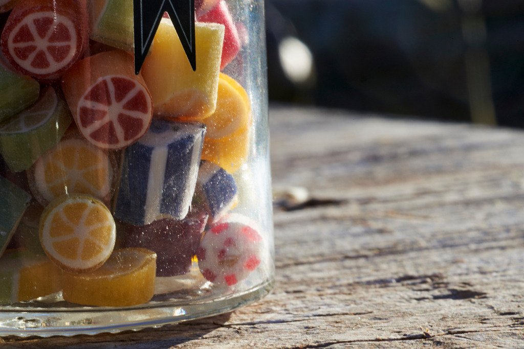 Verschiedene Zuckerl aus der Zuckerl Werkstatt | Wien, Austria - April 03, 2015: Zuckerlwerkstatt Wien; Verschiedene Zuckerl aus der Zuckerl Werkstatt. - Realisiert mit Pictrs.com