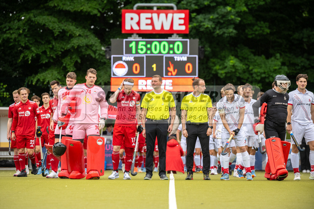 SFE_20250524_0010 | Köln, Deutschland, 24.05.2025:  Hockey 1. Bundesliga Herren Rot-Weiss Köln - Mannheimer THC im KTHC Stadion Rot-Weiss Köln Tennis and Hockey Club am 24.05.2025 in Köln, Deutschland. (Foto von Stephan Fehrmann)Köln, Germany, 24.05.2025: Hockey 1. Bundesliga Herren Rot-Weiss Köln - Mannheimer THC in KTHC Stadion Rot-Weiss Köln Tennis and Hockey Club at 24.05.2025 in Köln, Deutschland. (Foto from Stephan Fehrmann)