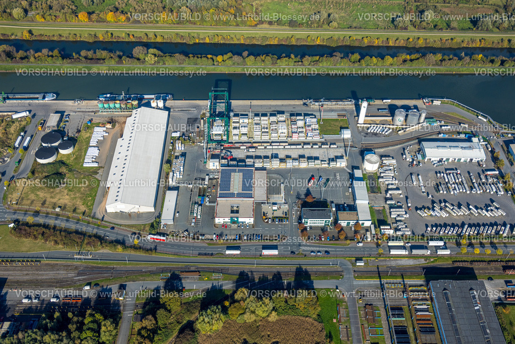 Hamm241015469 | Luftbild, Hammer Hafen am Datteln-Hamm-Kanal, Firma Lanfer Logistik, Maxi Terminal, Hafenstraße, Verladung von Flüssigkeits Containern, Hamm, Ruhrgebiet, Nordrhein-Westfalen, Deutschland